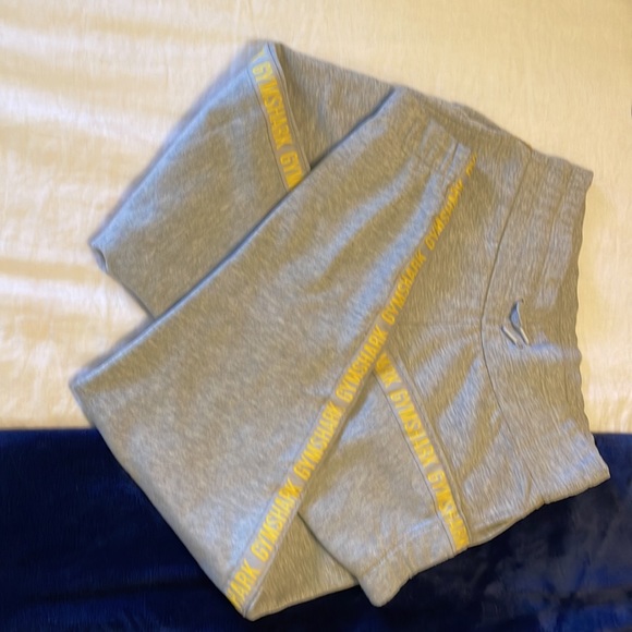 Extremely rare Gymshark oversized jogger set with super crop . - Picture 3 of 6